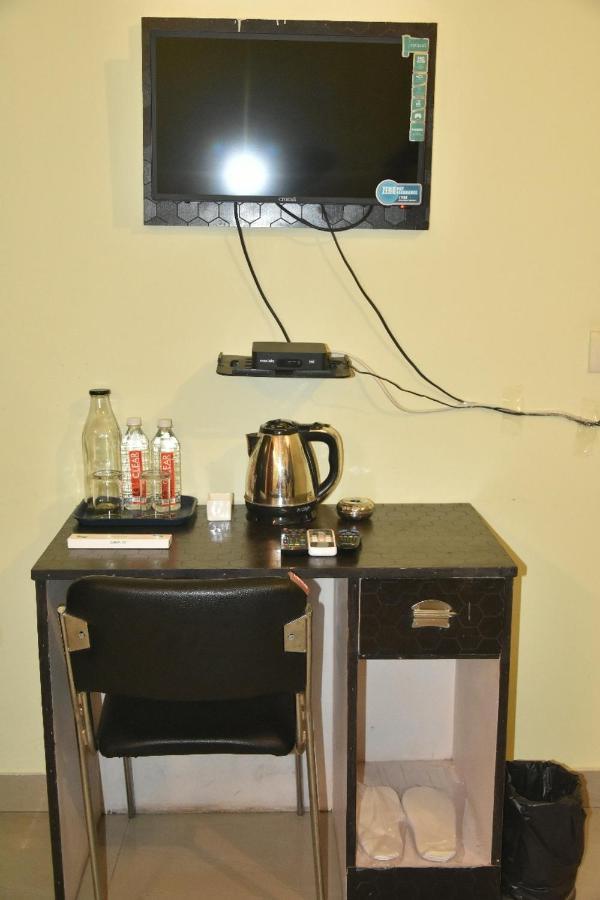 Hotel Yug Residency Varanasi Exterior foto